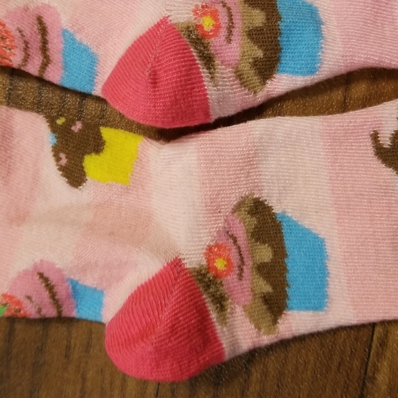 🧁 Cupcake Socks! 🧁 - Picture 5 of 5